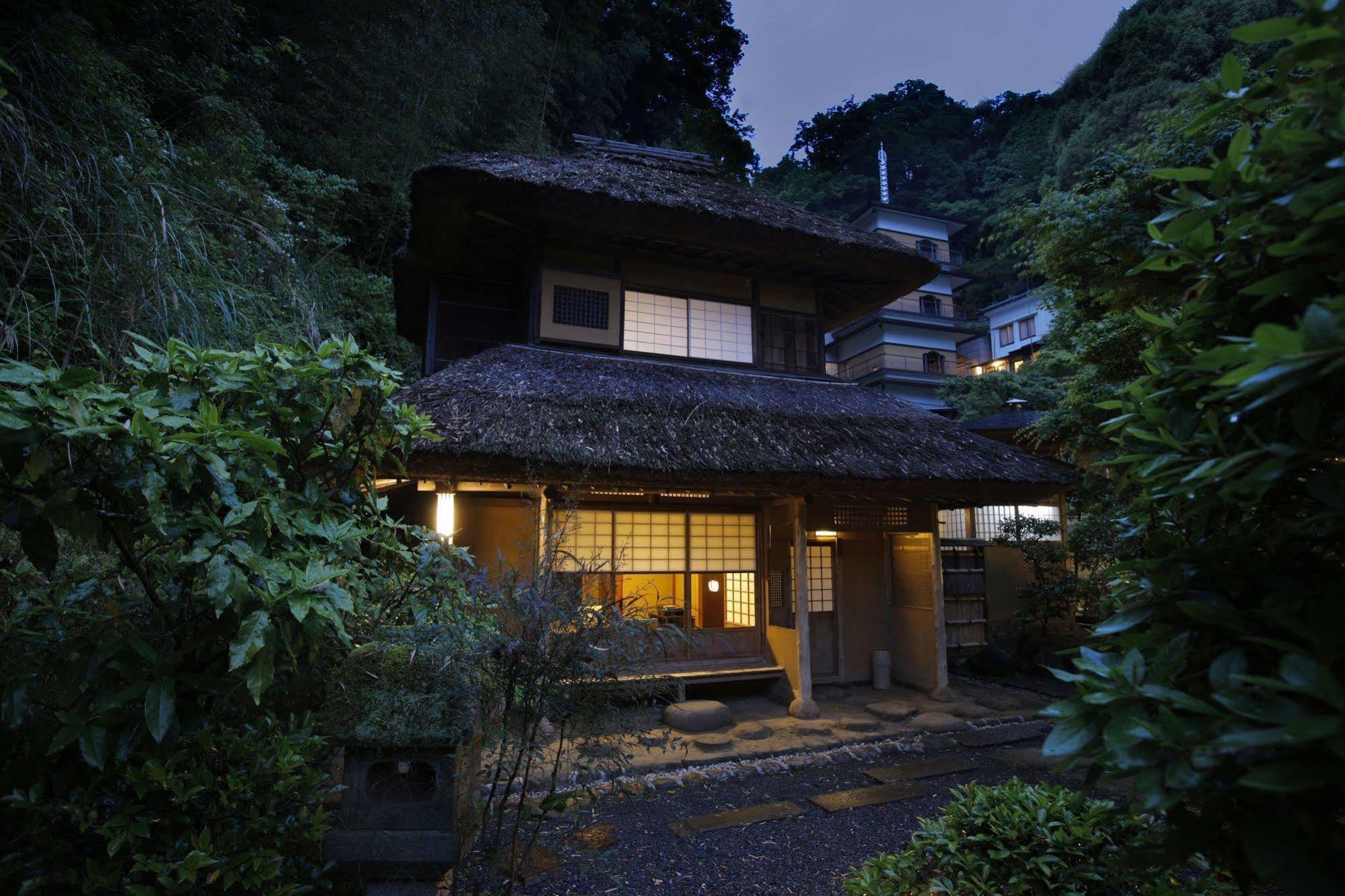Kona Besso Hotel Izunokuni Buitenkant foto