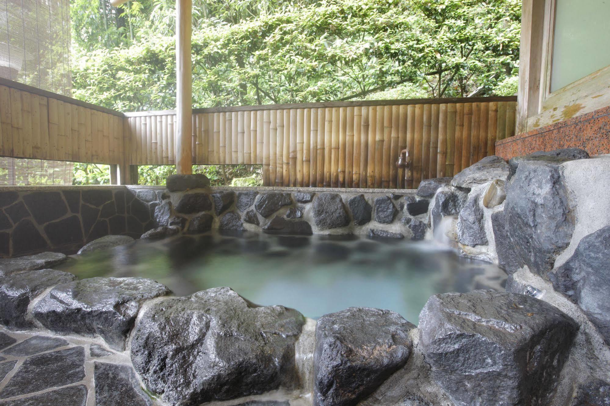 Kona Besso Hotel Izunokuni Buitenkant foto