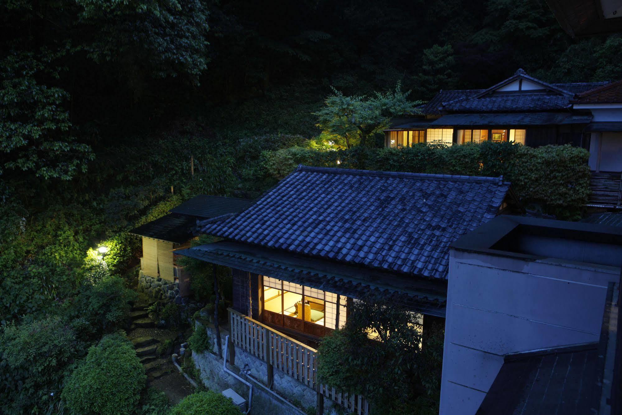 Kona Besso Hotel Izunokuni Buitenkant foto