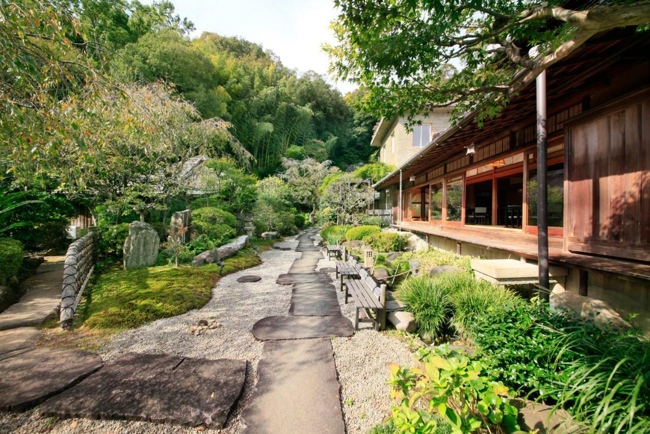 Kona Besso Hotel Izunokuni Buitenkant foto
